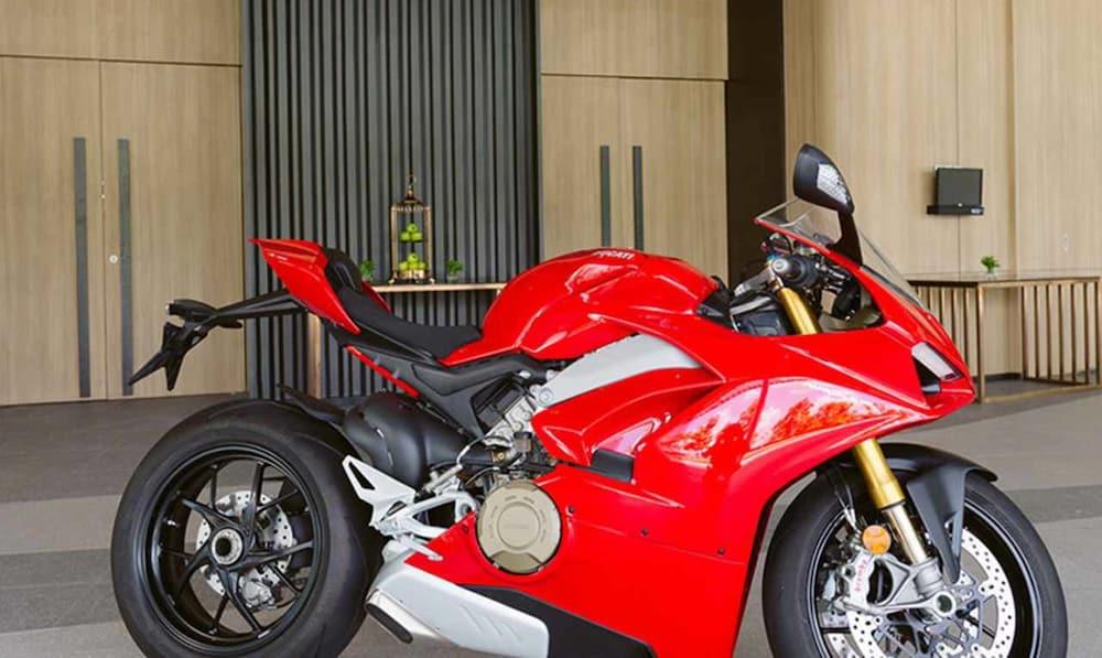 ホテル モデナ バイ フレーザー ブリラム ブリーラム エクステリア 写真
